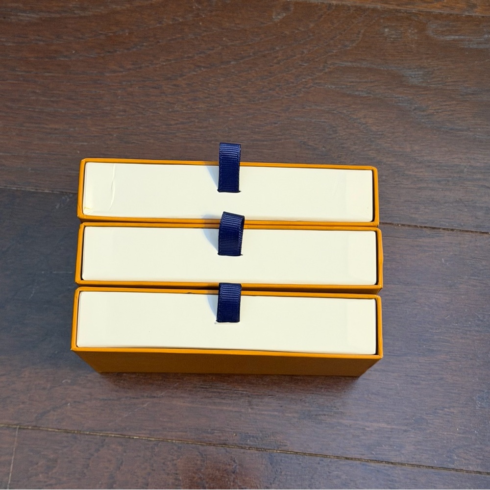 Louis Vuitton Gift Boxes - Picture 2 of 2